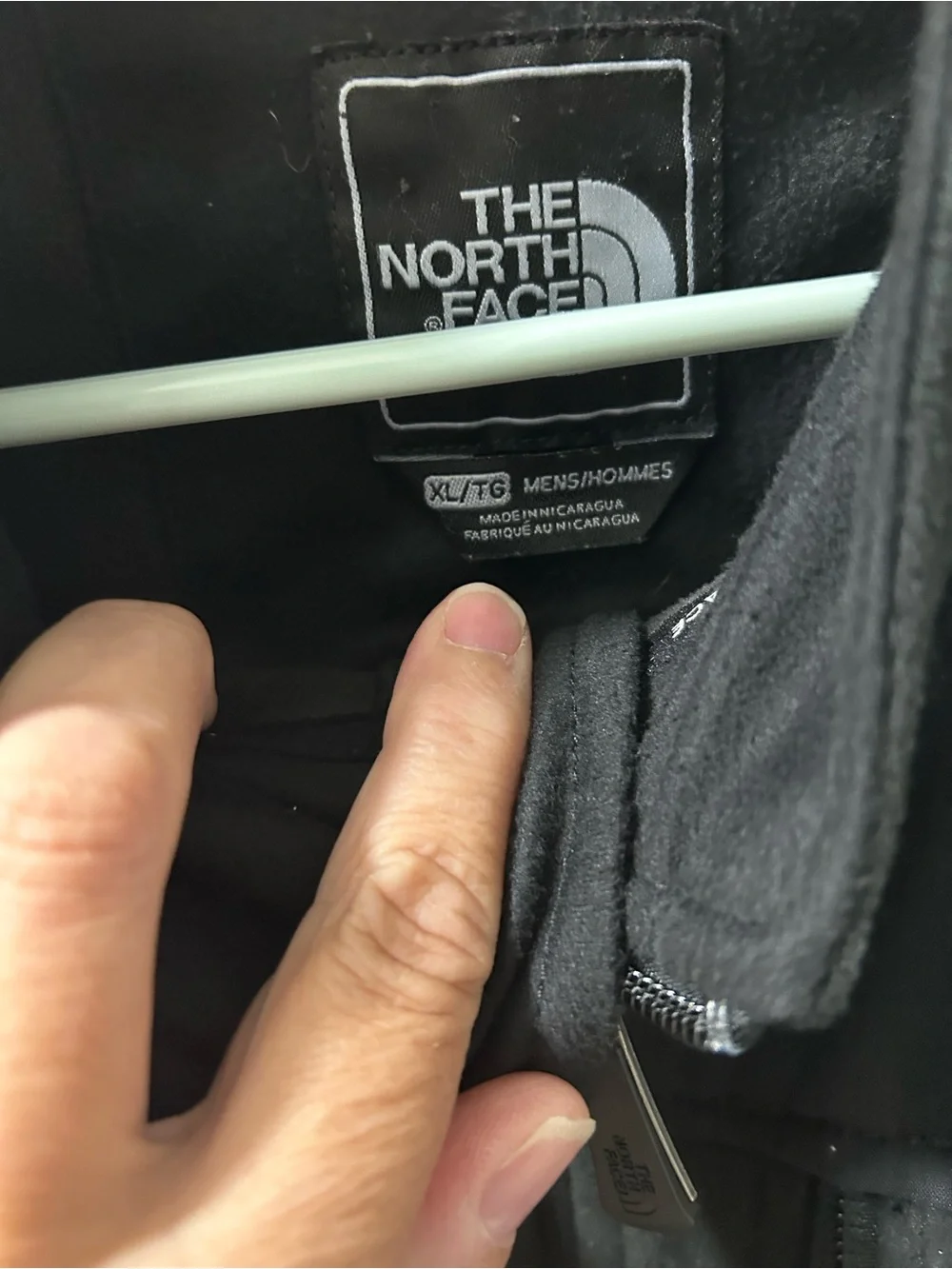The North Face Black Men’s Lightweight Full-Zip Jacket